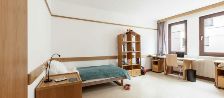 Zweibettzimmer | Studierendenwohnheim Hirschengasse 1060  Wien