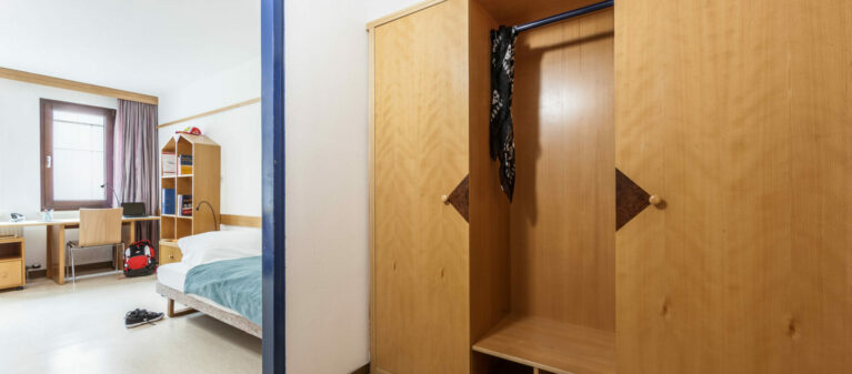 closet in the anteroom | Student dorm Hirschengasse 1060  Vienna