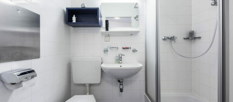 bathroom | Student Dormitory Forsthausgasse 1200  Vienna